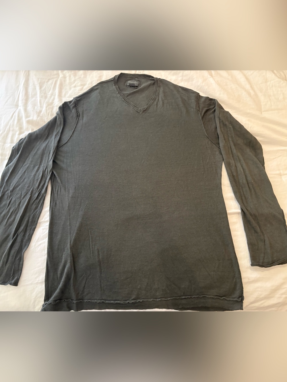 Men's Transit Uomo featherweight V-Neck Long-Sleeve Sweater - Dark Olive
